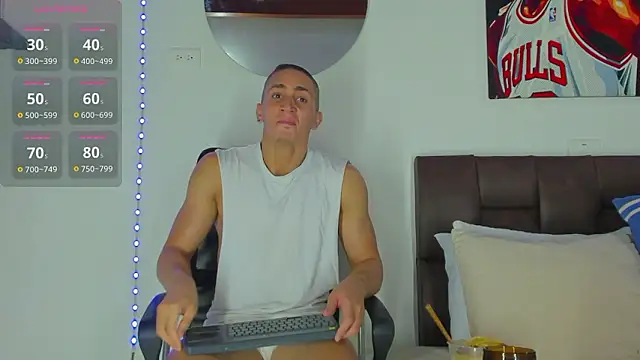 Snapshot of MikeRoss7777 chatting on 2, 12, 2024 MikeRoss7777 online show from 2, 12, 2024