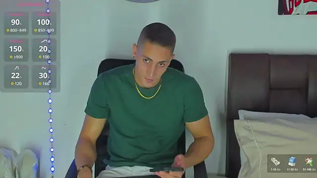 Snapshot of MikeRoss7777 chatting on 14, 12, 2024 MikeRoss7777 online show from 14, 12, 2024