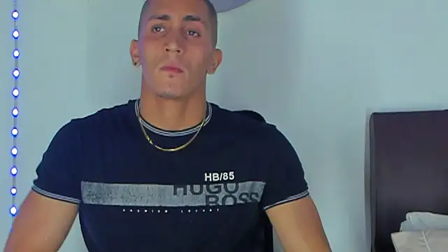 Snapshot of MikeRoss7777 chatting on 18, 12, 2024 MikeRoss7777 online show from 18, 12, 2024