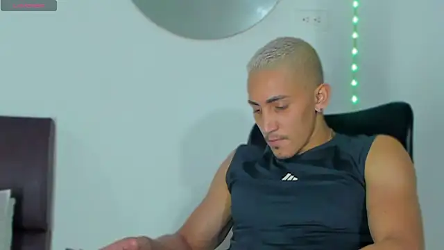 Snapshot of MikeRoss7777 chatting on 29, 1, 2025 MikeRoss7777 online show from 29, 1, 2025