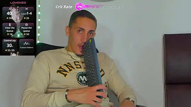 Snapshot of MikeRoss7777 chatting on 11, 10, 2025 MikeRoss7777 online show from 11, 10, 2025