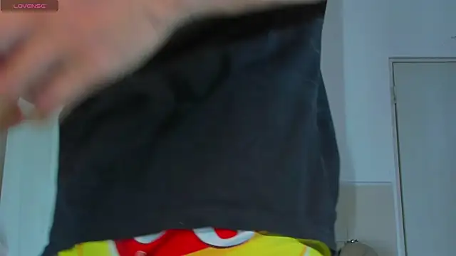 Snapshot of MikeRoss7777 chatting on 18, 10, 2025 MikeRoss7777 online show from 18, 10, 2025