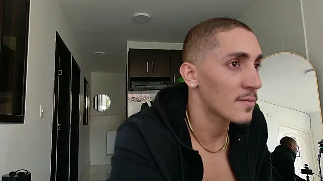 Snapshot of MikeRoss7777 chatting on 28, 10, 2025 MikeRoss7777 online show from 28, 10, 2025