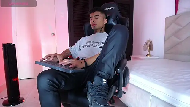 JuanCamiilo 66 online show from 24, 1, 2025