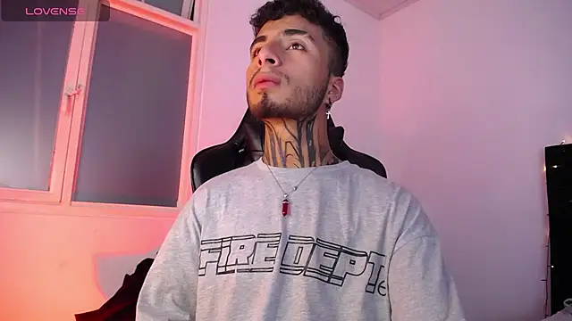 JuanCamiilo 66 online show from 18, 2, 2025