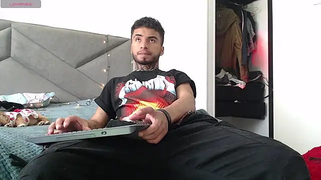 JuanCamiilo 66 online show from 10, 3, 2025