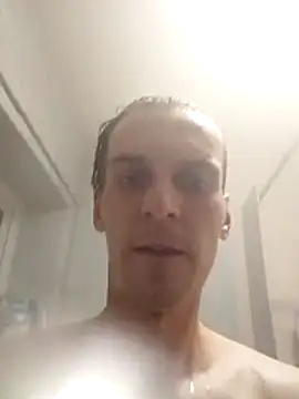 Snapshot of Mrleitenant chatting on 15, 12, 2025 Mrleitenant online show from 15, 12, 2025