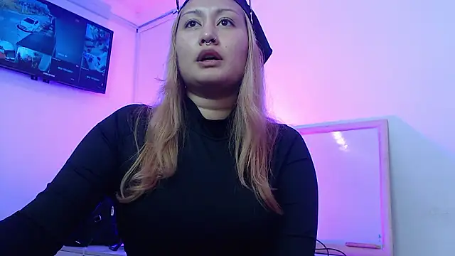 Snapshot of KorayRoussel chatting on 28, 2, 2026 KorayRoussel online show from 28, 2, 2026