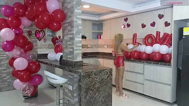 Snapshot of xalicesfantasyx chatting on 15, 2, 2025 xalicesfantasyx online show from 15, 2, 2025