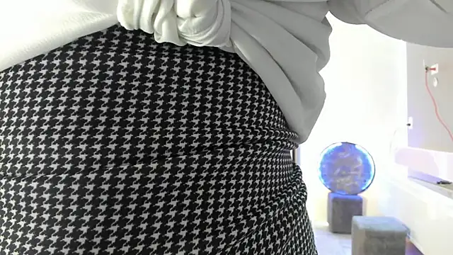 Snapshot of xalicesfantasyx chatting on 4, 10, 2025 xalicesfantasyx online show from 4, 10, 2025