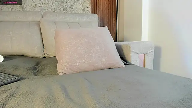 im tyra online show from 28, 2, 2025