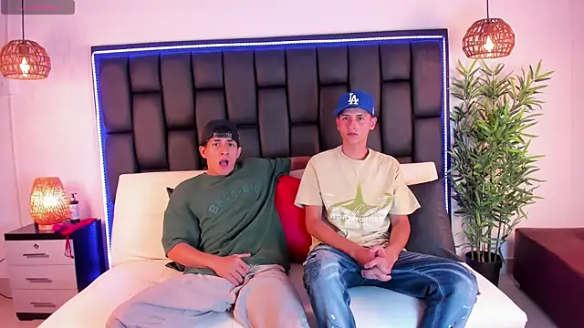 Snapshot of Crazy_nigth01 chatting on 27, 10, 2025 Crazy nigth01 online show from 27, 10, 2025