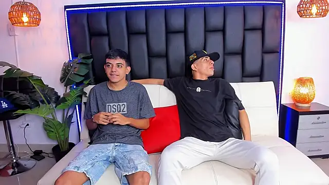 Snapshot of Crazy_nigth01 chatting on 21, 11, 2025 Crazy nigth01 online show from 21, 11, 2025