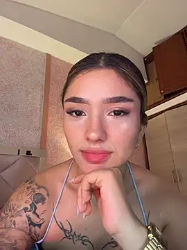 Snapshot of Arianavillada chatting on 15, 6, 2026 Arianavillada online show from 15, 6, 2026
