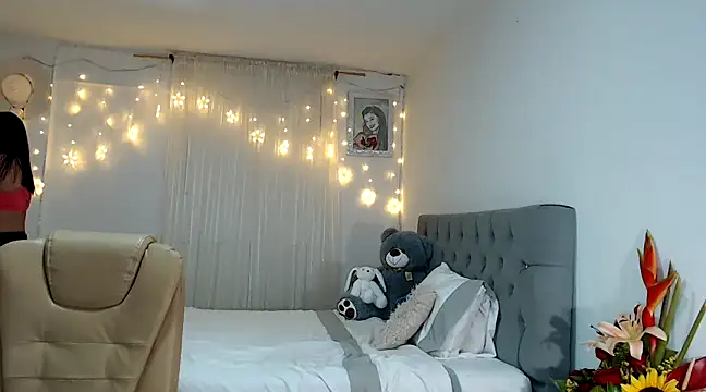 ZajiraShane online show from 11, 12, 2024