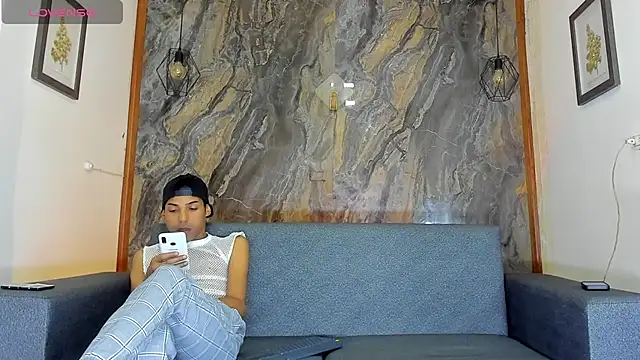 Snapshot of liam_genner_ chatting on 4, 12, 2024 liam genner online show from 4, 12, 2024