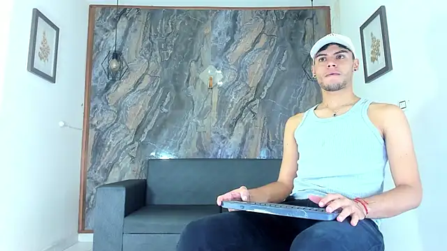 Snapshot of liam_genner_ chatting on 2, 2, 2025 liam genner online show from 2, 2, 2025