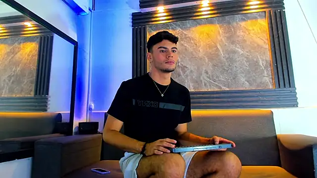 Snapshot of liam_genner_ chatting on 19, 9, 2025 liam genner online show from 19, 9, 2025