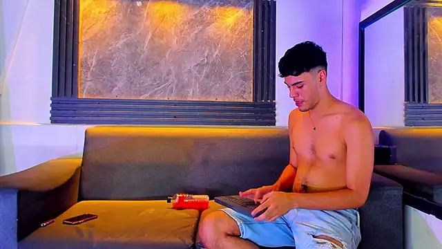 Snapshot of liam_genner_ chatting on 20, 11, 2025 liam genner online show from 20, 11, 2025