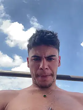 Snapshot of liam_genner_ chatting on 21, 12, 2025 liam genner online show from 21, 12, 2025