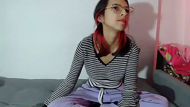 Snapshot of Katalleya_jyj chatting on 22, 1, 2025 Katalleya jyj online show from 22, 1, 2025