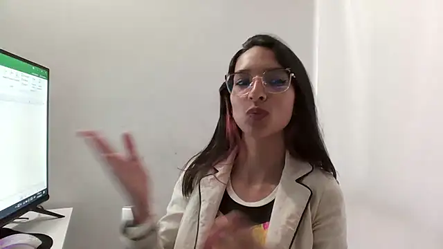 Snapshot of Katalleya_jyj chatting on 11, 3, 2025 Katalleya jyj online show from 11, 3, 2025