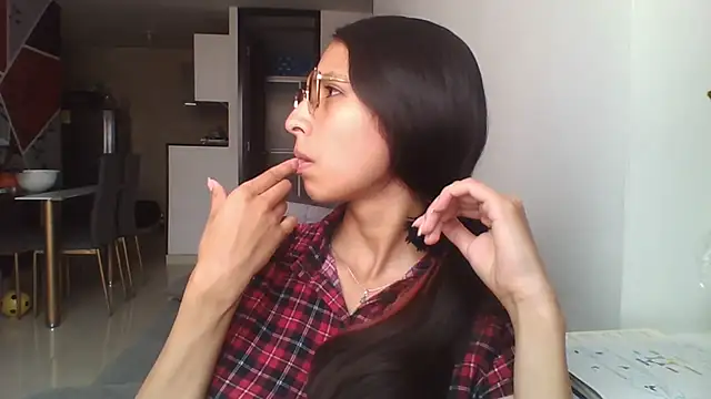 Snapshot of Katalleya_jyj chatting on 11, 2, 2026 Katalleya jyj online show from 11, 2, 2026