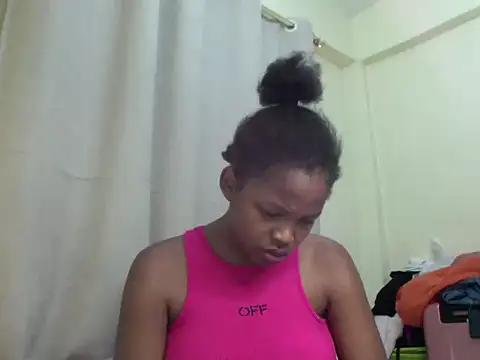 Snapshot of queen-sasha chatting on 12, 4, 2026 queen-sasha online show from 12, 4, 2026