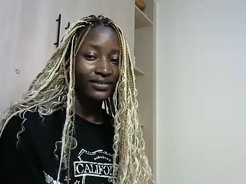 Snapshot of thicky_anncy chatting on 4, 12, 2024 thicky anncy online show from 4, 12, 2024