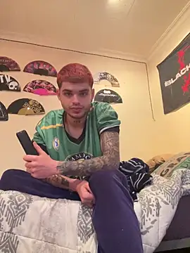 Snapshot of Darylpollalarga chatting on 21, 12, 2025 Darylpollalarga online show from 21, 12, 2025