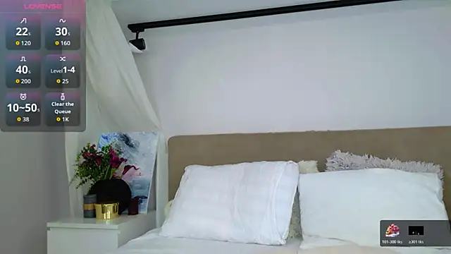 Snapshot of LuisaSin chatting on 29, 10, 2025 LuisaSin online show from 29, 10, 2025