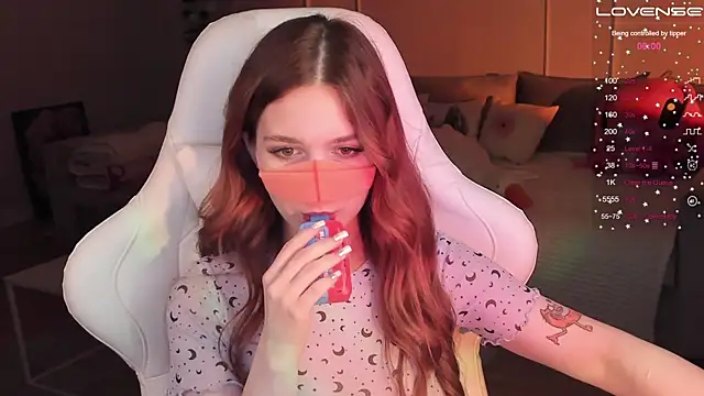 Frau Lina online show from 11, 1, 2025