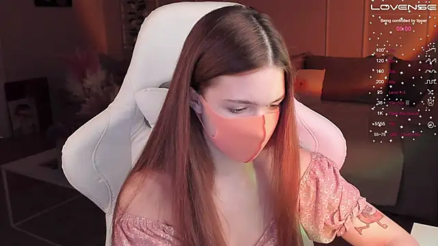 Frau Lina online show from 1, 2, 2025