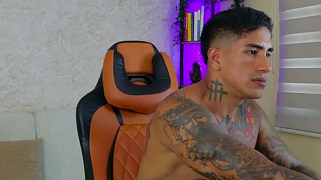 AdanReilly online show from 12, 3, 2025