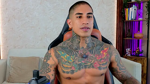 AdanReilly online show from 10, 4, 2026