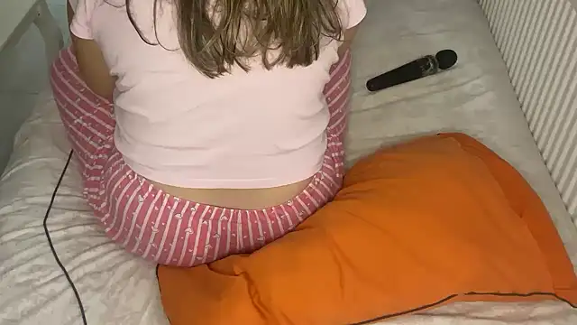 Snapshot of Ceyceys chatting on 18, 11, 2025 Ceyceys online show from 18, 11, 2025