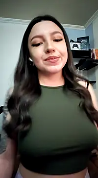 Snapshot of Paudelatorre chatting on 25, 2, 2025 Paudelatorre online show from 25, 2, 2025