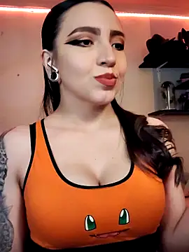 Snapshot of Paudelatorre chatting on 12, 9, 2025 Paudelatorre online show from 12, 9, 2025