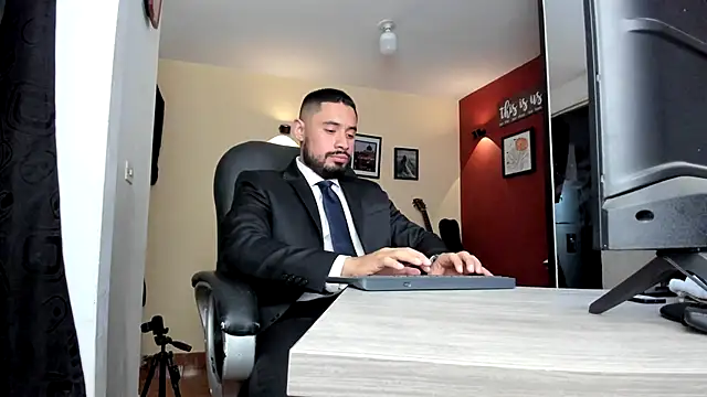 Snapshot of thesexlawyer1 chatting on 15, 5, 2026 thesexlawyer1 online show from 15, 5, 2026