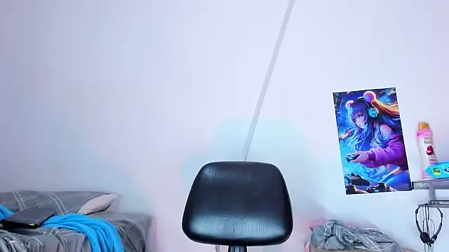 Emily Coper18 online show from 3, 3, 2025