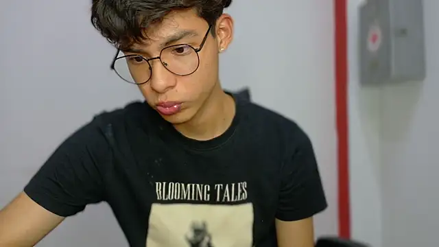 Snapshot of Jacotnk chatting on 19, 3, 2025 Jacotnk online show from 19, 3, 2025