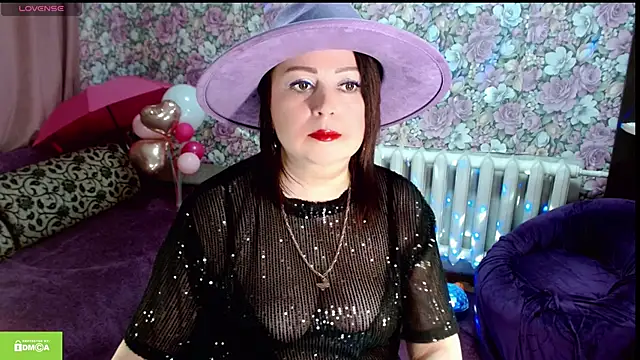 Julia-ru online show from 13, 4, 2026