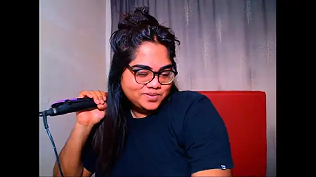 Snapshot of Indian_Lola00 chatting on 18, 11, 2025 Indian Lola00 online show from 18, 11, 2025