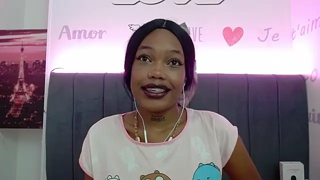 Snapshot of CrystalBrooke3x chatting on 5, 2, 2025 CrystalBrooke3x online show from 5, 2, 2025