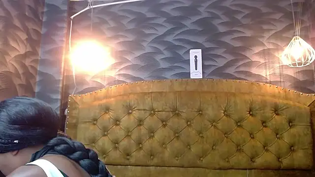 Snapshot of CrystalBrooke3x chatting on 14, 10, 2025 CrystalBrooke3x online show from 14, 10, 2025