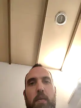 Snapshot of leon3875 chatting on 14, 3, 2025 leon3875 online show from 14, 3, 2025