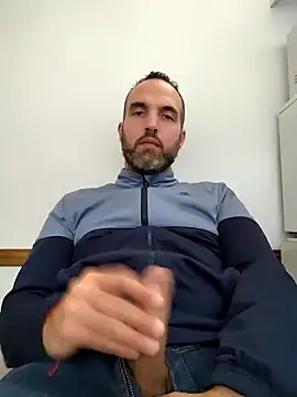 Snapshot of leon3875 chatting on 24, 9, 2025 leon3875 online show from 24, 9, 2025