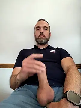 Snapshot of leon3875 chatting on 17, 12, 2025 leon3875 online show from 17, 12, 2025