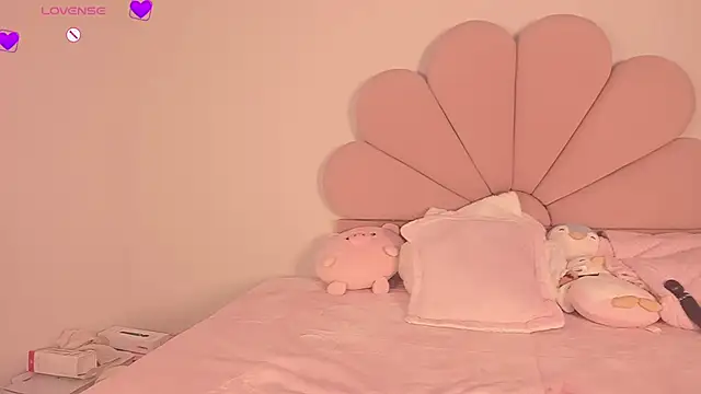 Snapshot of Emasanders chatting on 6, 3, 2025 Emasanders online show from 6, 3, 2025