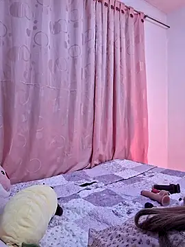 Snapshot of Emasanders chatting on 24, 11, 2025 Emasanders online show from 24, 11, 2025